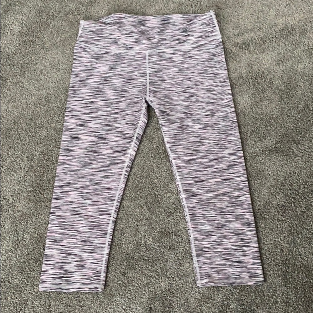 Fabletics Cropped Legging - Picture 2 of 3